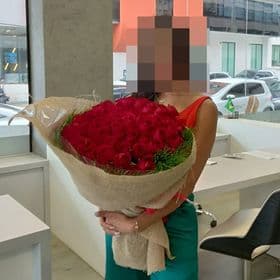 thumb-buque-luxo-100-rosas-vermelhas-1